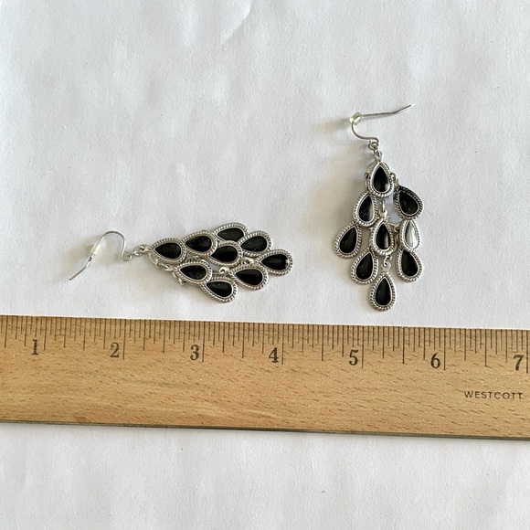 NWOT Lot of Four Pairs of Black and White and Silver Earrings - Picture 7 of 8